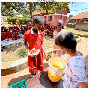 apar-volunteers-serving-food.jpg