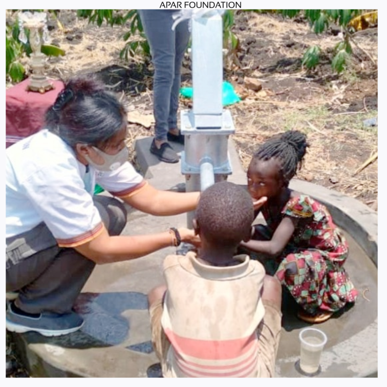 happy-faces-water-donation-apar.jpg